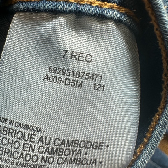 Levi's Girls Blue “High Rise Ankle Straight” Pull On jeans size 7 - Picture 3 of 5